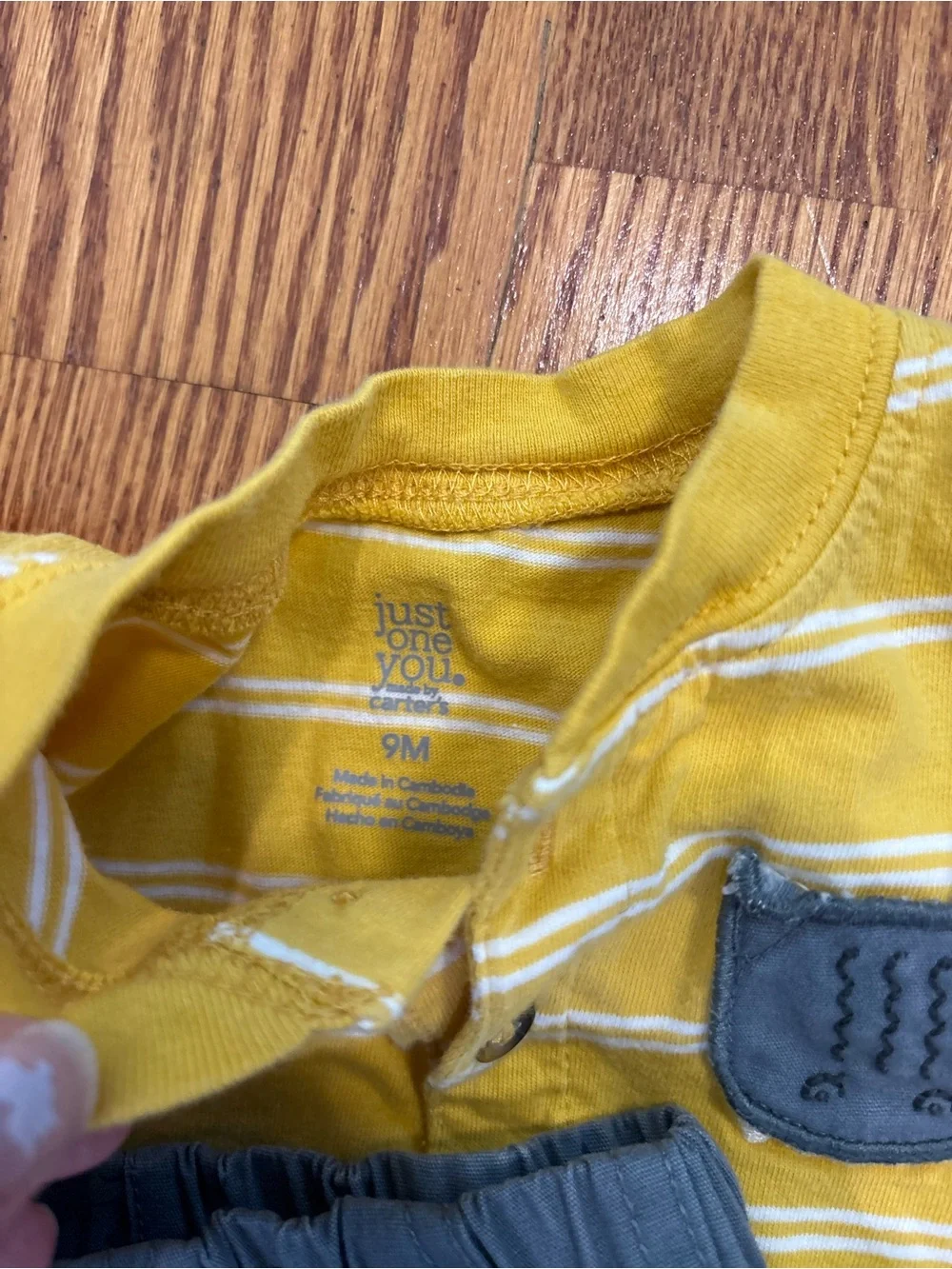 Carters 9 month baby boy summer shorts outfits dinosaur alligator
